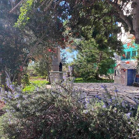 Konnos Villa Protarász Kültér fotó